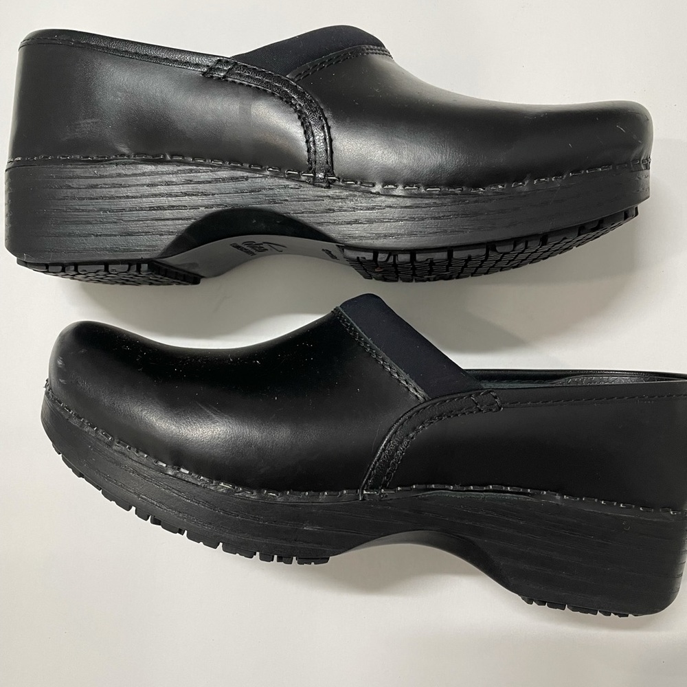 Abeo bio system clogs size 8